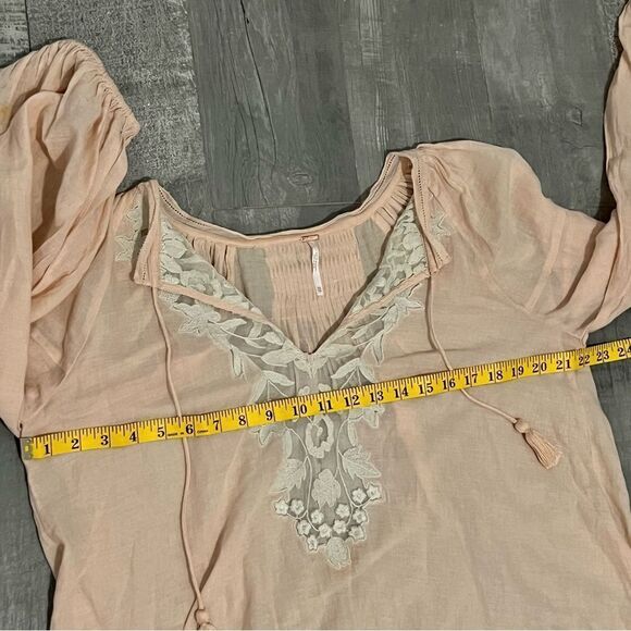 Free People Shimla Peach Ivory boho peasant lace Embroidered Split Neck Top XS - Picture 13 of 16